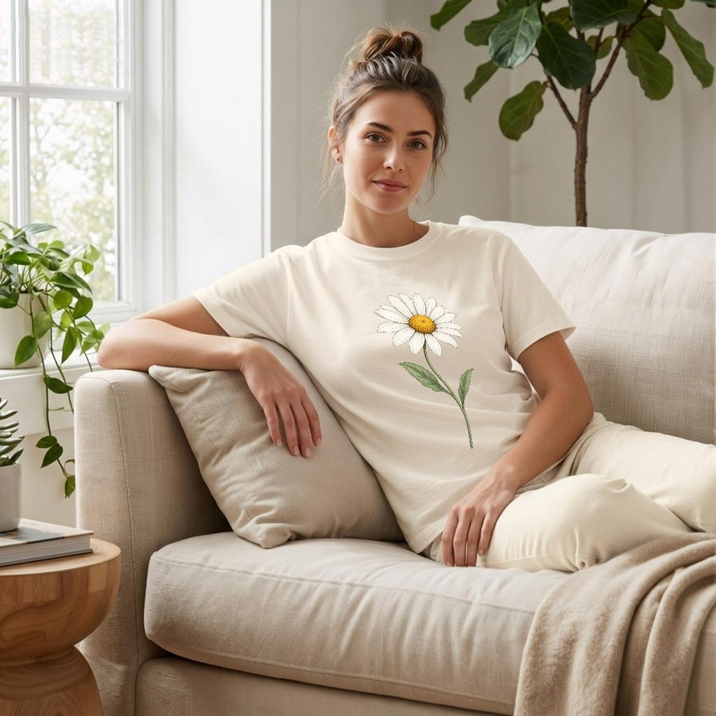 Women’s Daisy Graphic T-Shirt