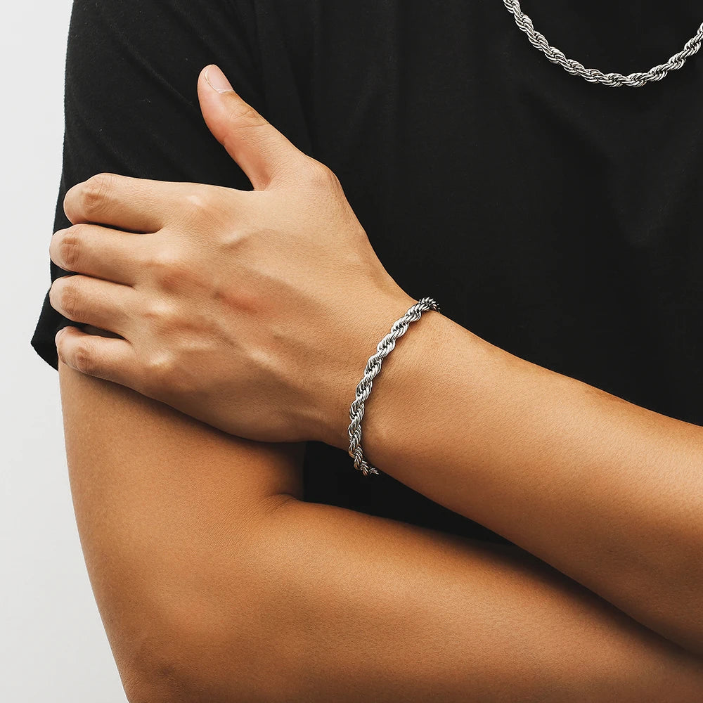 Classic 18K Gold Twist Chain Bracelet