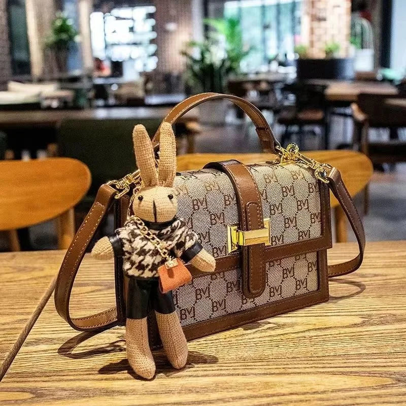 Elegant Everyday Handbag