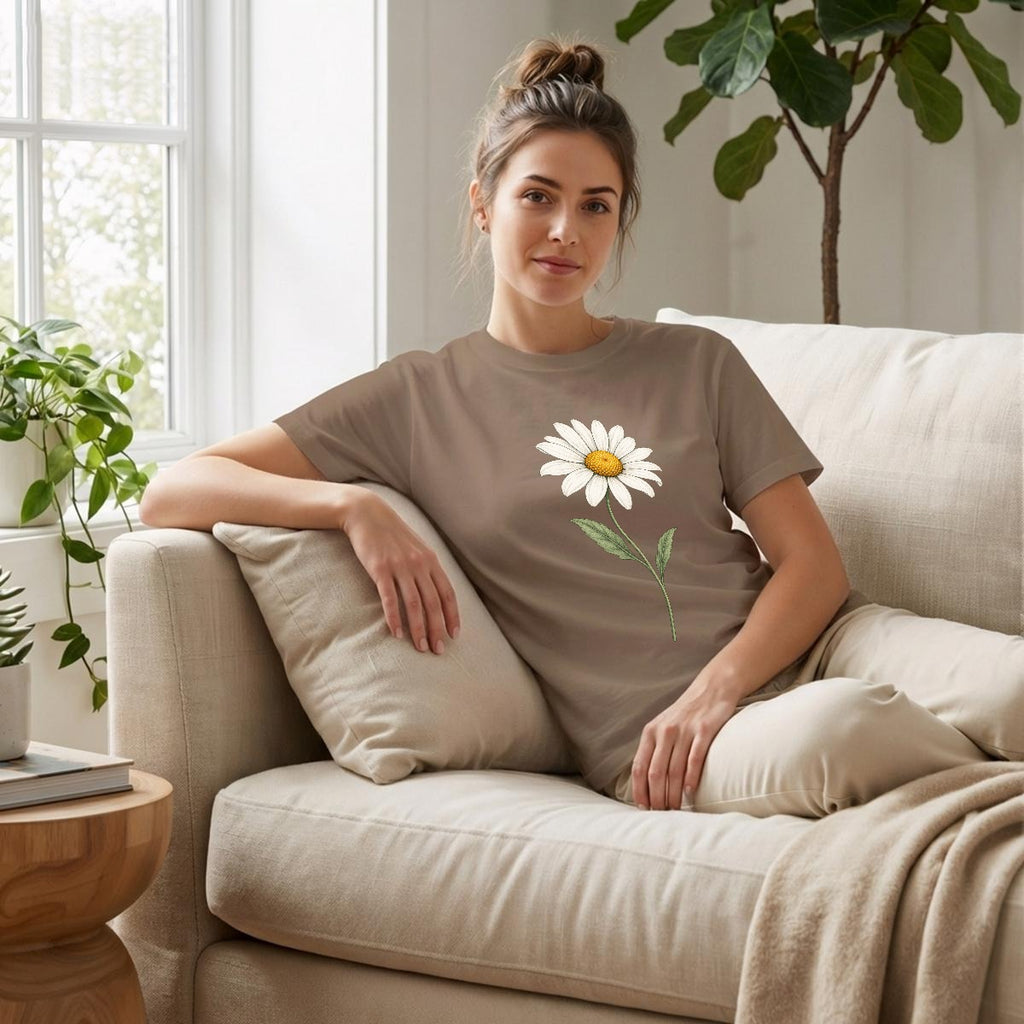 Women’s Daisy Graphic T-Shirt