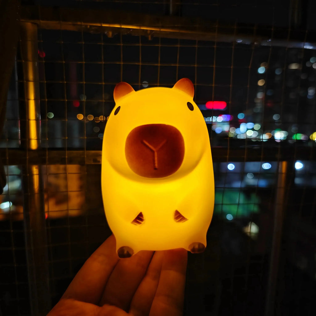 Cute Capybara Silicone LED Night Light – Soft Bedside Lamp for Kids & Bedroom Decor