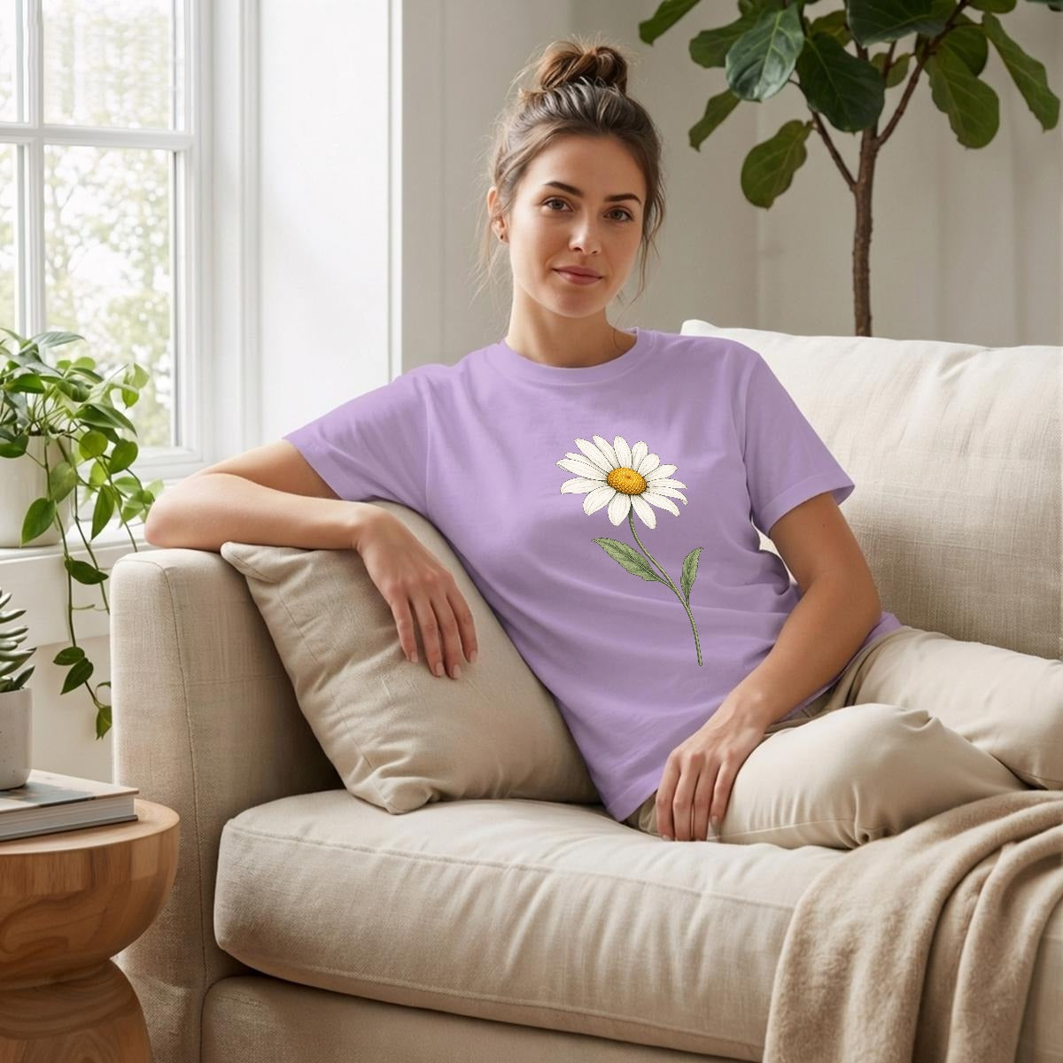 Women’s Daisy Graphic T-Shirt
