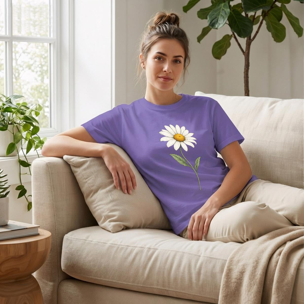 Women’s Daisy Graphic T-Shirt